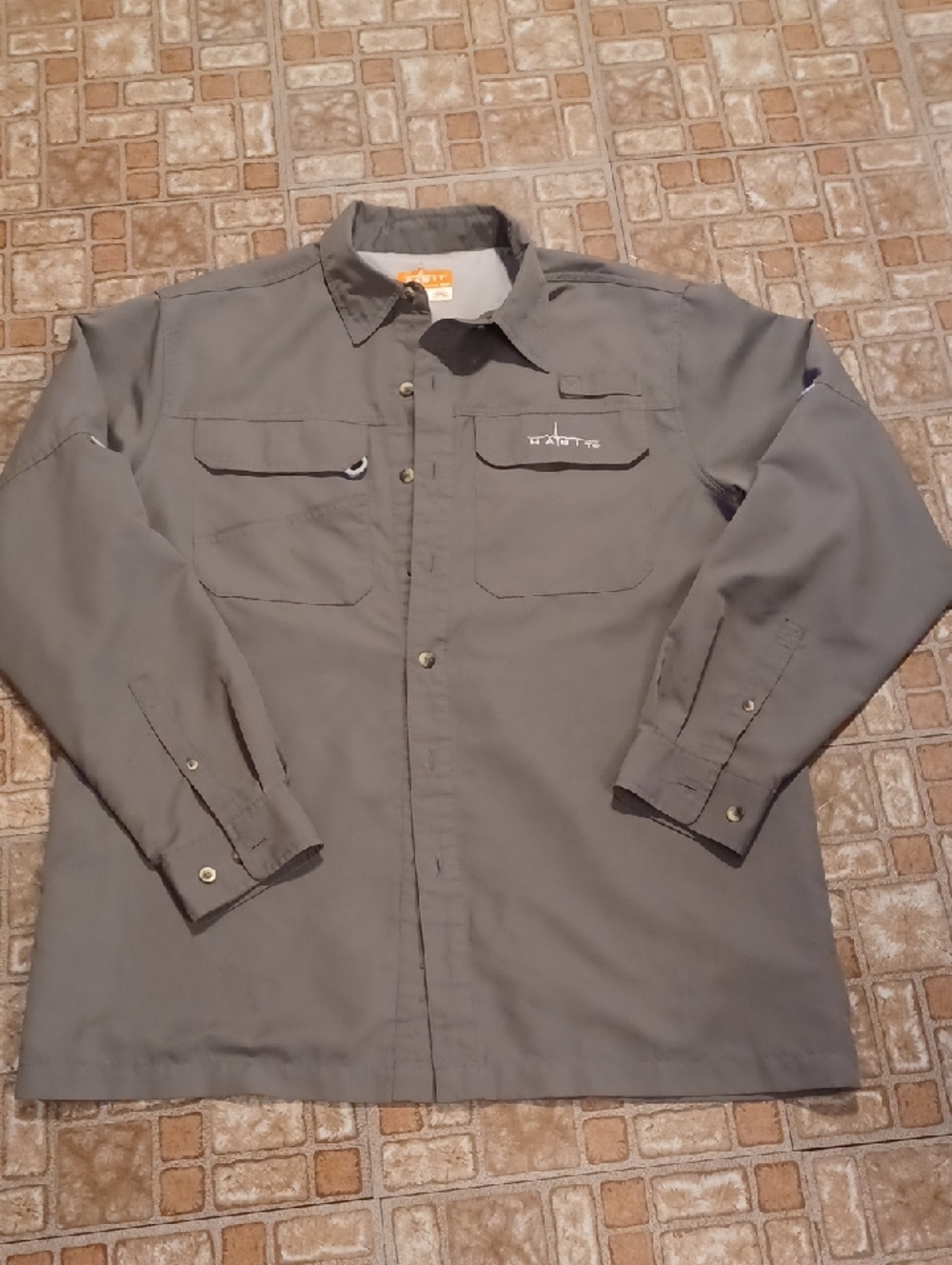 Gray Long-Sleeve Button-Down Shirt with Chest Pockets - Habit Fishing Shirt